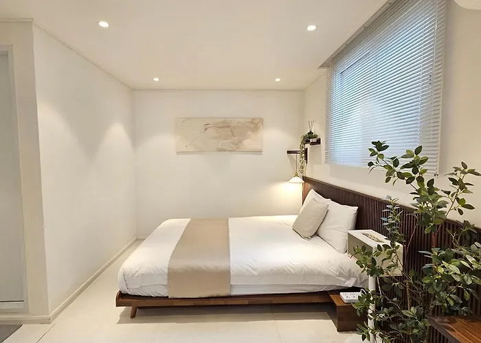 홍대상수역5분#bathroom 2#starbucks, Convenience Store 1 Minute 公寓 首爾