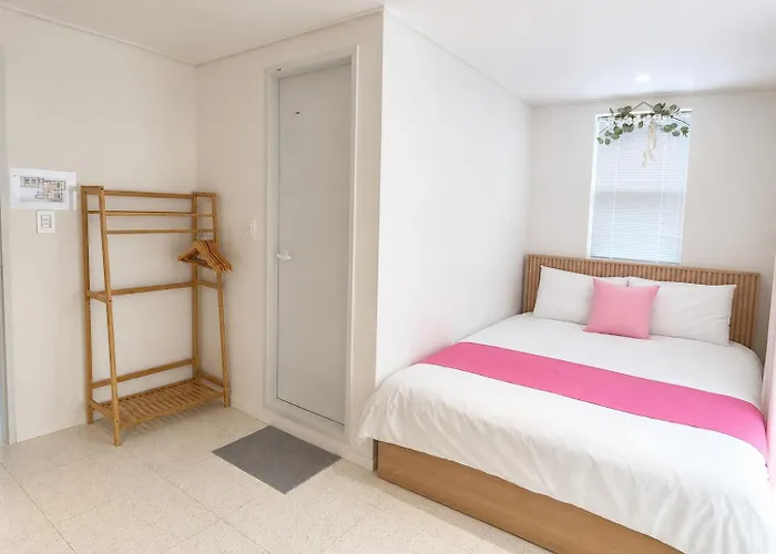 Apartamento 홍대상수역5분#bathroom 2#starbucks, Convenience Store 1 Minute